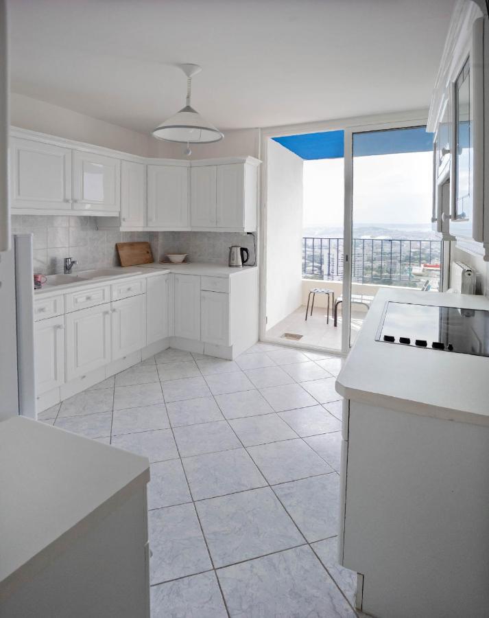 Panoramic View Of Marseille For Two Apartment Exterior photo